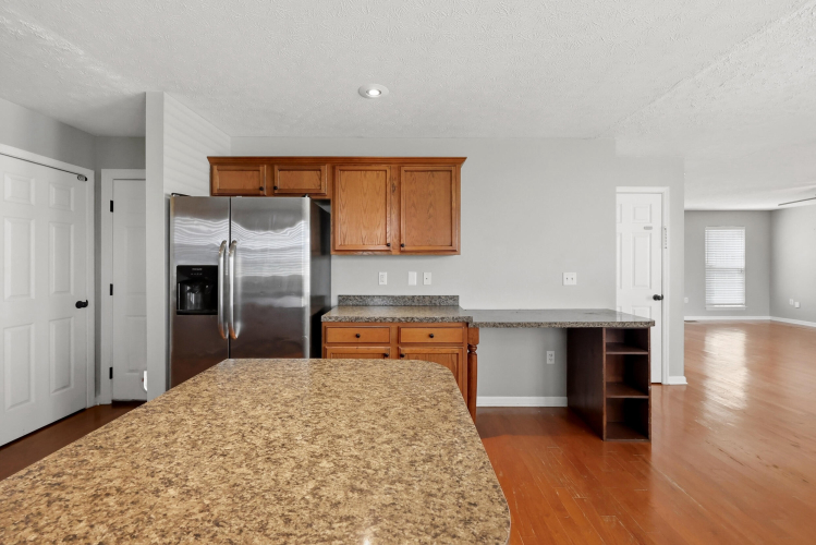 Listing Image 17
