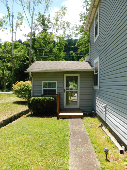 Listing Image 93