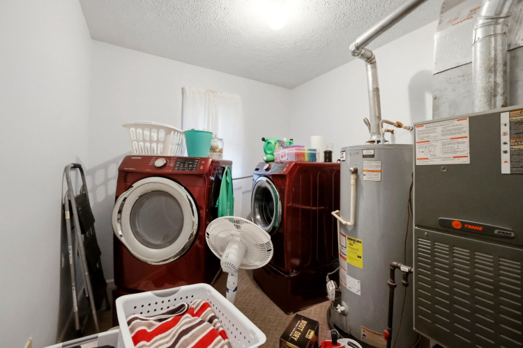 Listing Image 18