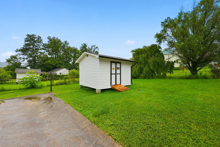 Listing Image 23