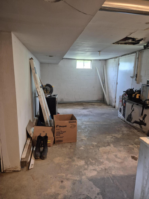 Listing Image 24