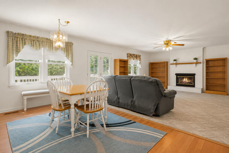 Listing Image 10
