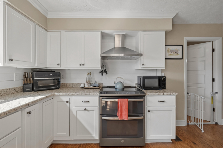 Listing Image 18
