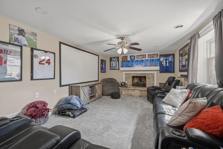 Listing Image 32