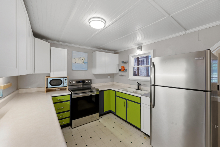 Listing Image 15