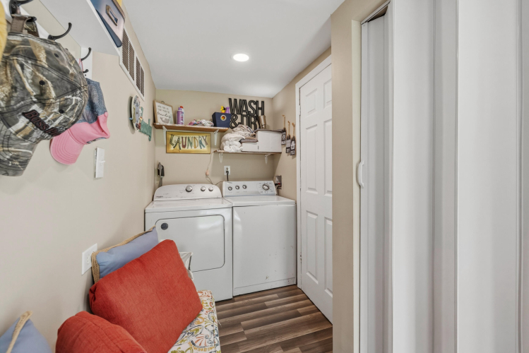 Listing Image 23