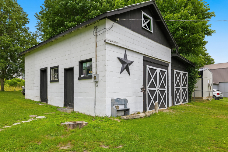Listing Image 38
