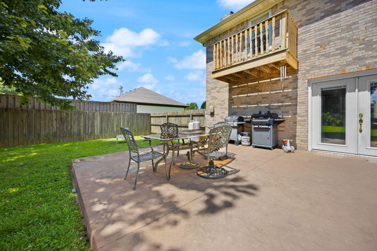 Listing Image 12