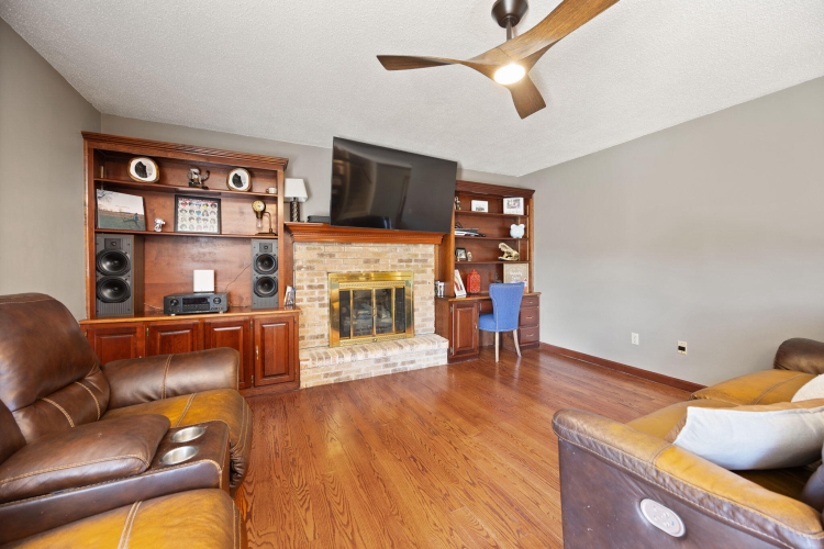 Listing Image 18