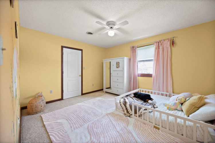 Listing Image 52