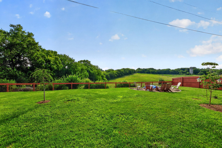 Listing Image 32