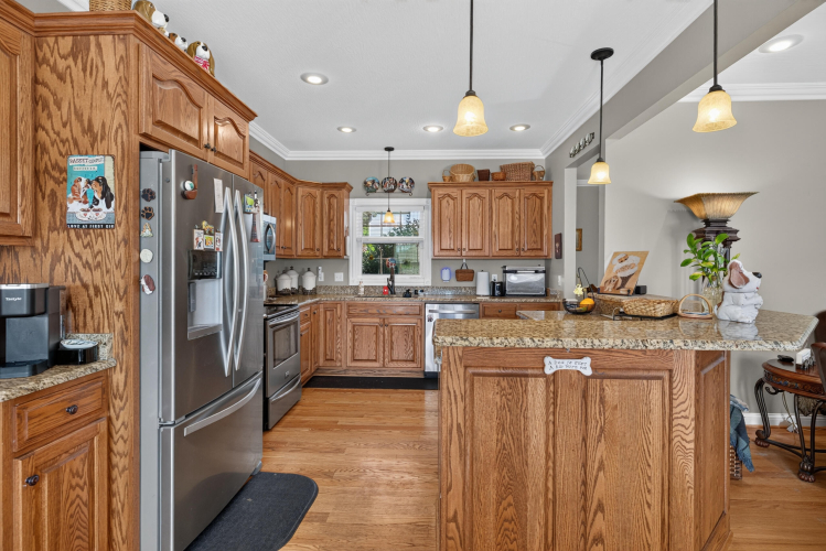Listing Image 9