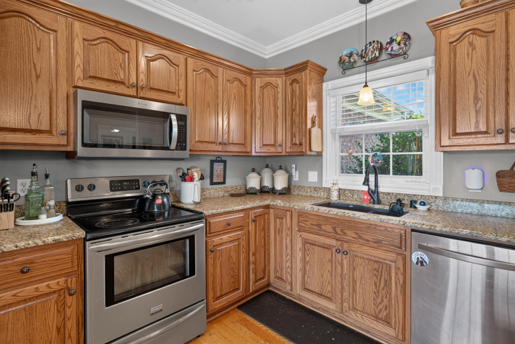 Listing Image 10