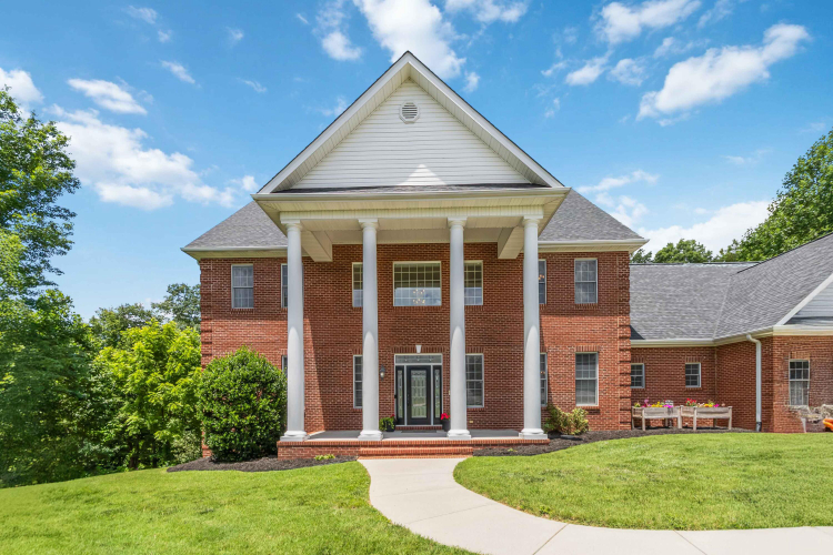 Listing Image 3