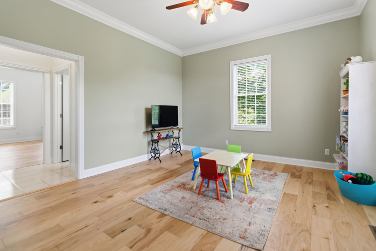 Listing Image 56