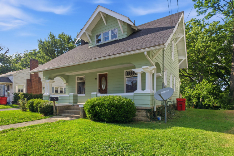 Listing Image 3