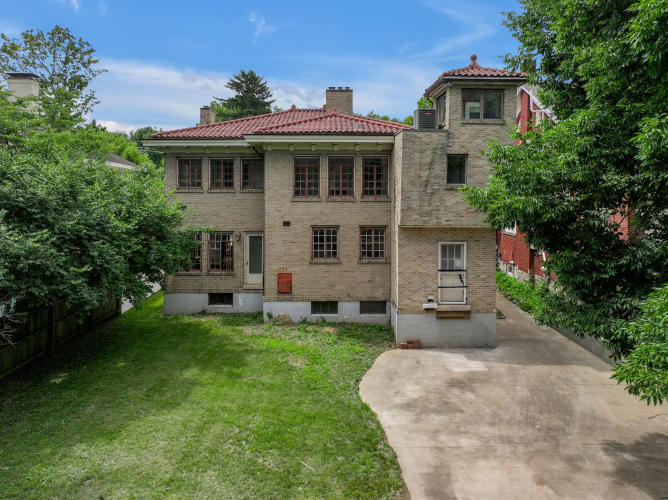 Listing Image 17