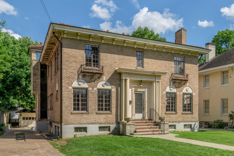 Listing Image 3