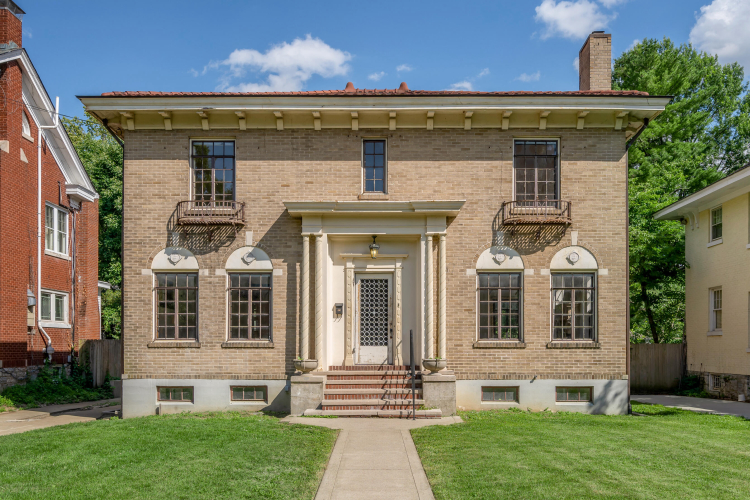 Listing Image 4