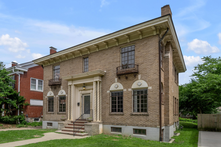 Listing Image 8