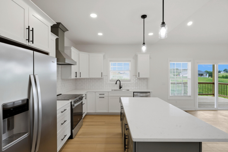 Listing Image 19