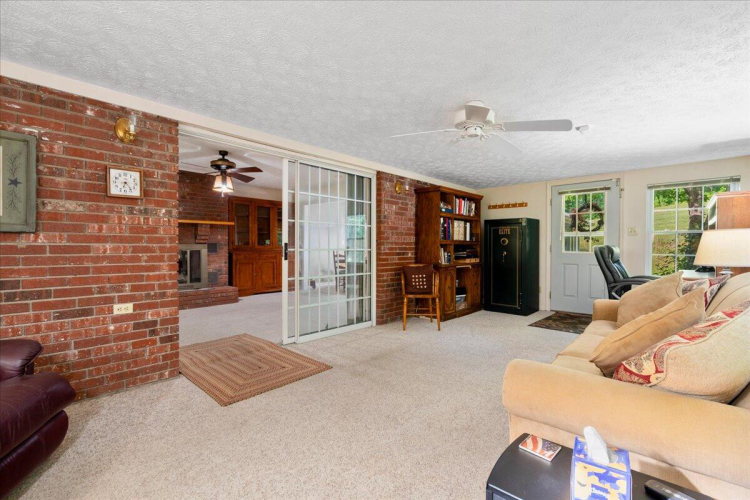 Listing Image 25