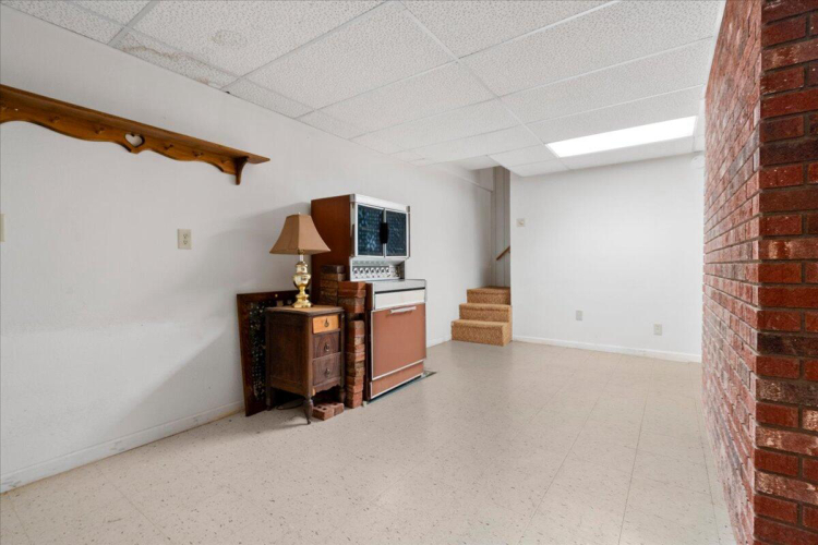 Listing Image 35