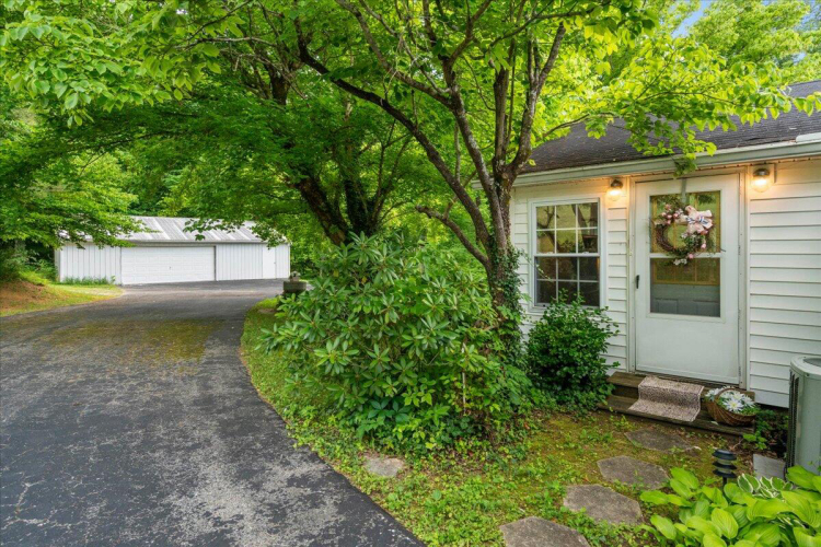 Listing Image 58