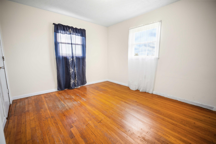 Listing Image 24