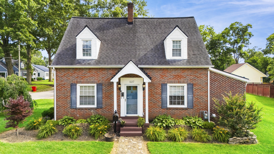 Listing Image 3