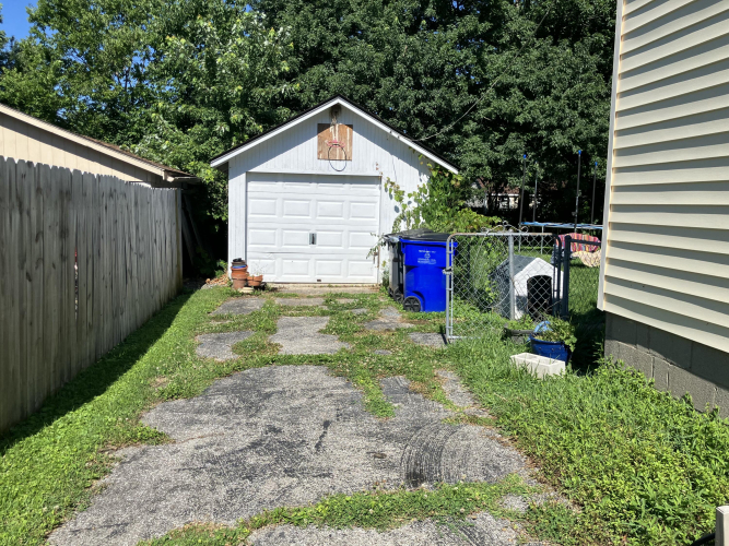 Listing Image 18