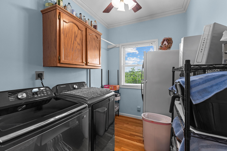 Listing Image 16