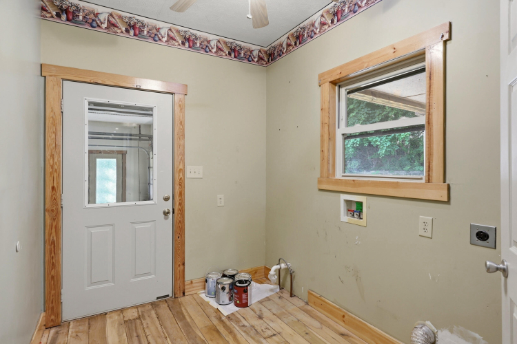 Listing Image 33