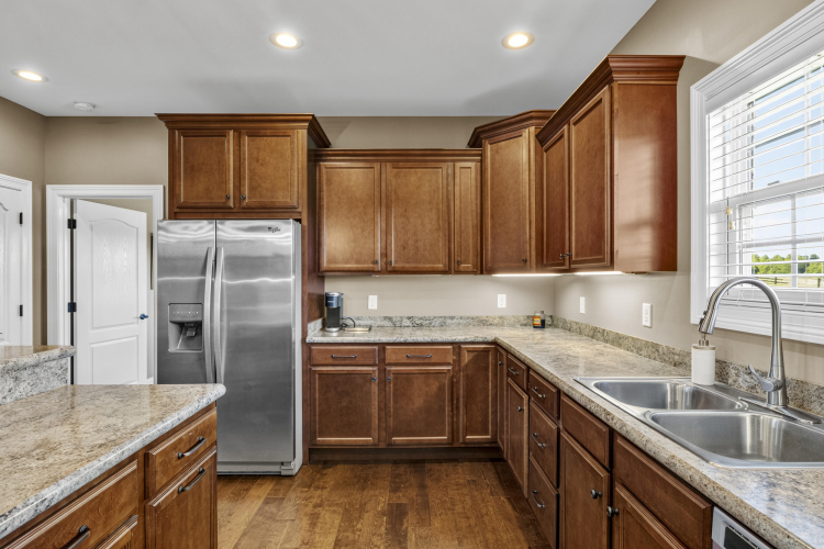 Listing Image 19