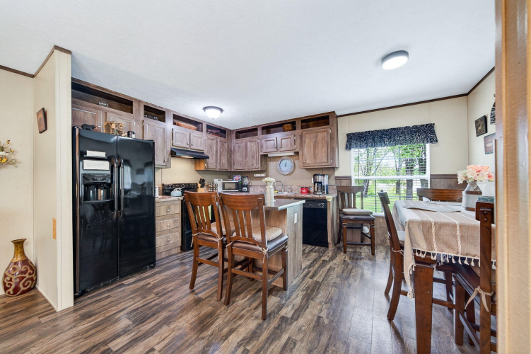 Listing Image 58