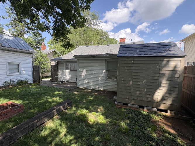Listing Image 16
