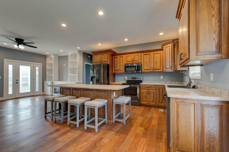 Listing Image 12