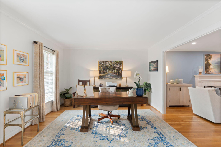 Listing Image 8