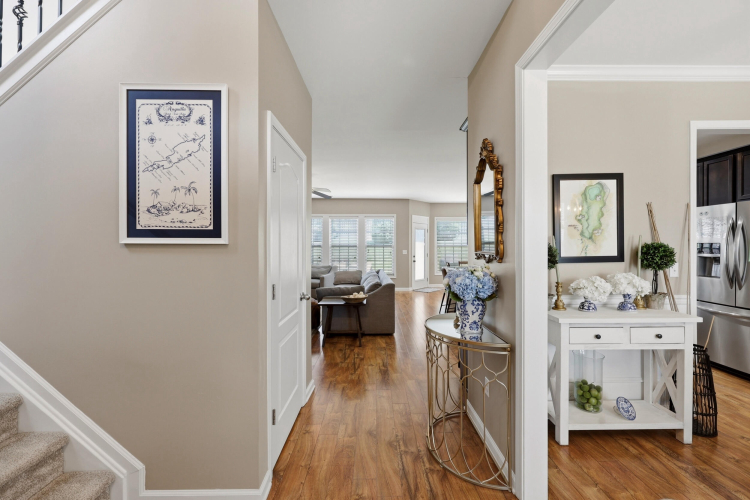 Listing Image 16