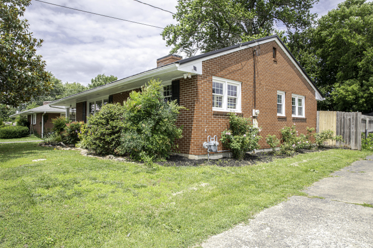 Listing Image 17