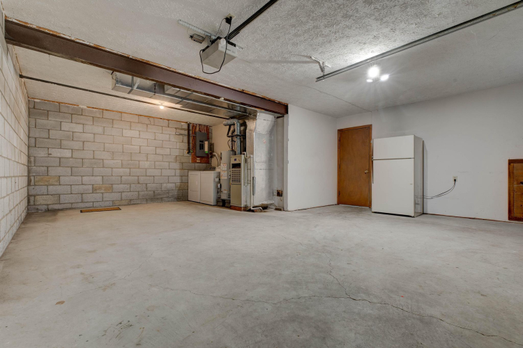 Listing Image 25