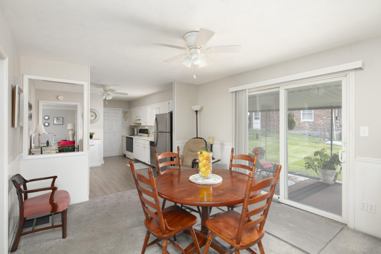 Listing Image 5