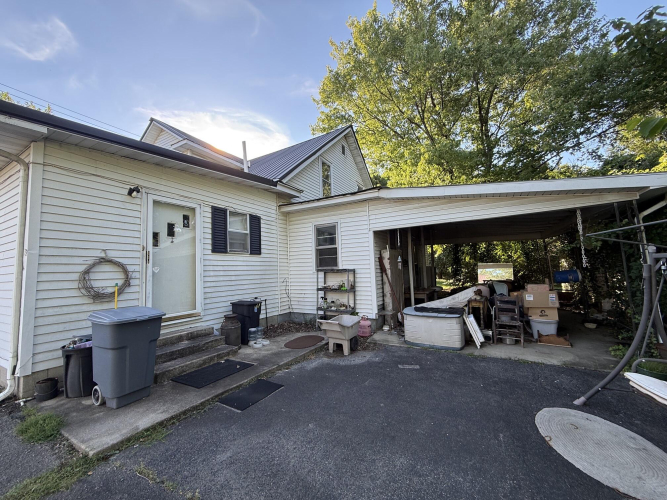 Listing Image 6