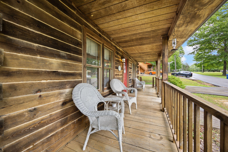 Listing Image 10