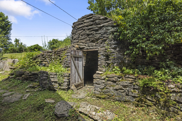 Listing Image 59