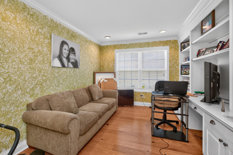 Listing Image 22
