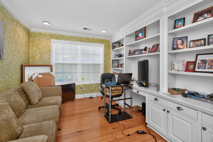 Listing Image 23