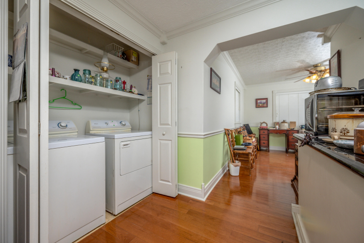 Listing Image 16