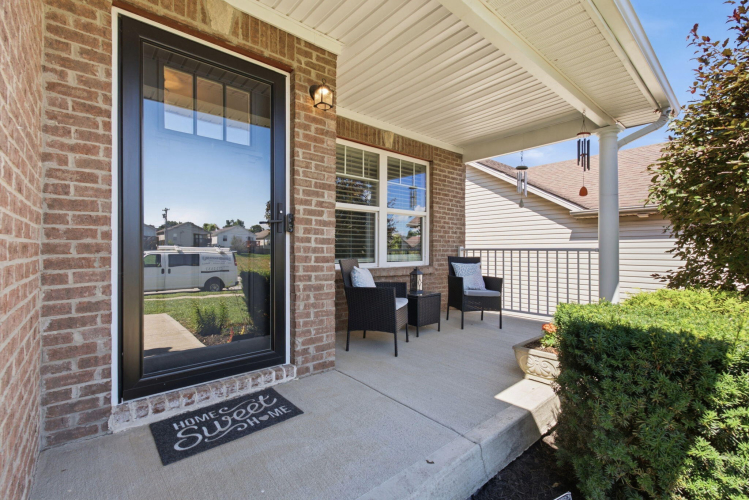 Listing Image 5