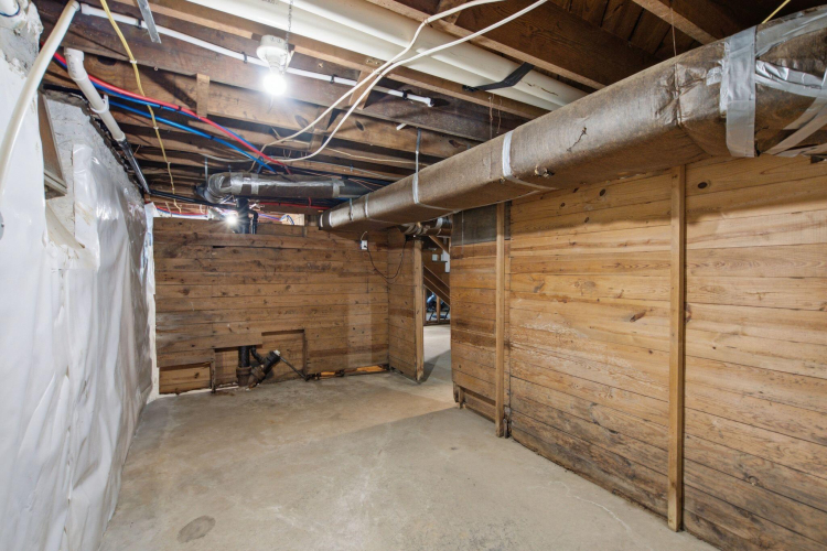 Listing Image 36